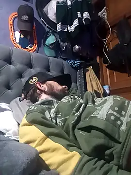 Snapshot of hairy_mannn chatting on 01/10/26, 12:39 hairy mannn online show from 01/10/26, 12:39