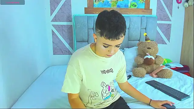 christopher Hot online show from 03/12/26, 12:38