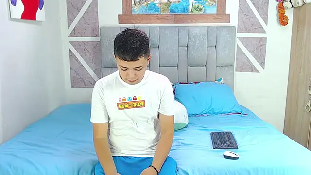 christopher Hot online show from 05/07/26, 04:21