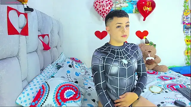 christopher Hot online show from 02/17/26, 07:55