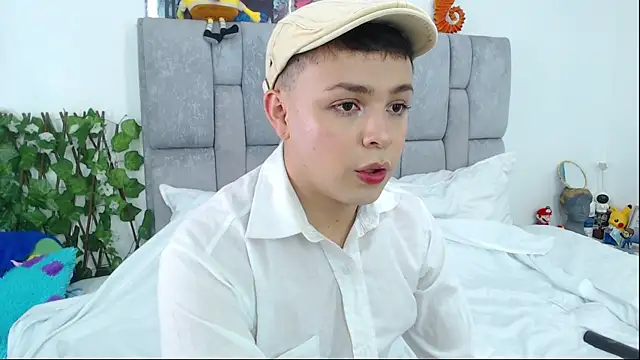 christopher Hot online show from 10/03/25, 09:16