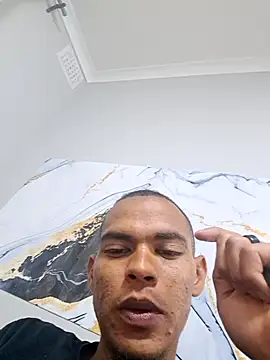 LuciousLyon online show from 11/05/25, 09:07