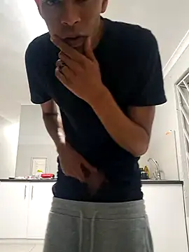 LuciousLyon online show from 11/08/25, 09:18