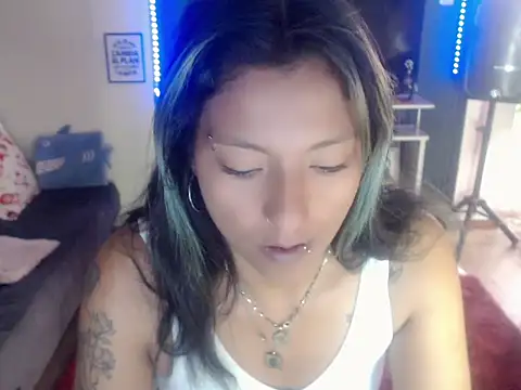 ScarletSizzling online show from 10/04/25, 01:23