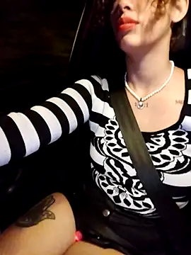 roxyrougee online show from 12/18/25, 08:41