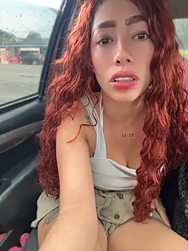 roxyrougee online show from 06/15/26, 01:00