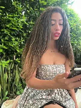Snapshot of roxyrougee chatting on 06/02/26, 10:59 roxyrougee online show from 06/02/26, 10:59