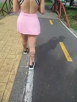 roxyrougee online show from 10/29/25, 07:46