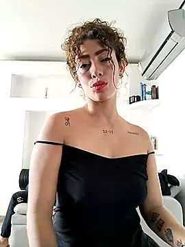 roxyrougee online show from 11/20/25, 01:56