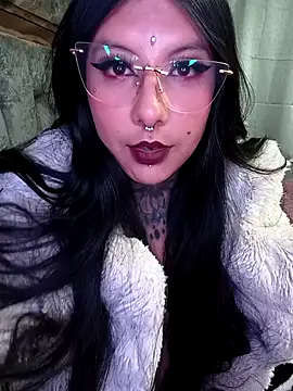 Snapshot of missashlyrosette chatting on 09/10/25, 02:27 missashlyrosette online show from 09/10/25, 02:27