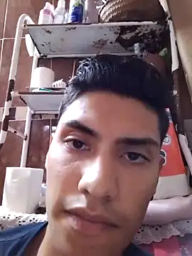 aispuro8505 online show from 10/05/25, 07:32