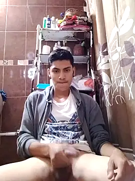 aispuro8505 online show from 10/10/25, 07:20