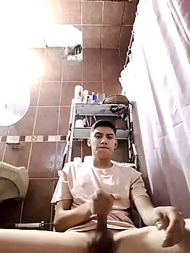 aispuro8505 online show from 09/18/25, 07:00