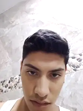 aispuro8505 online show from 10/24/25, 06:45