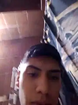 aispuro8505 online show from 11/10/25, 04:56