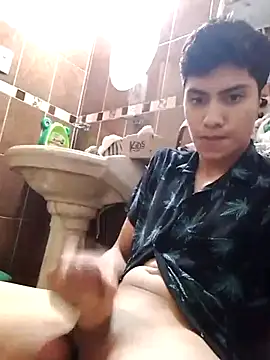 aispuro8505 online show from 09/15/25, 07:53