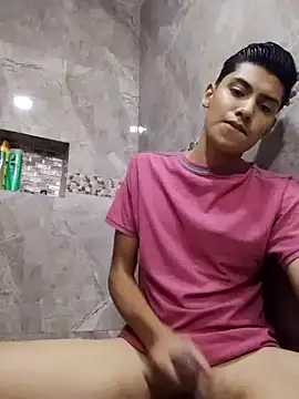 aispuro8505 online show from 10/15/25, 06:33