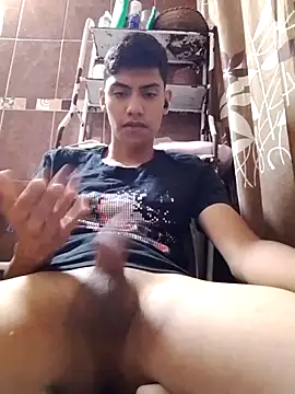 aispuro8505 online show from 09/29/25, 07:30