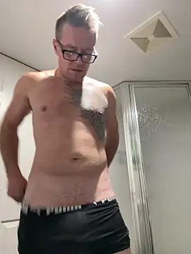 DILFiGuess11 online show from 11/17/25, 09:08