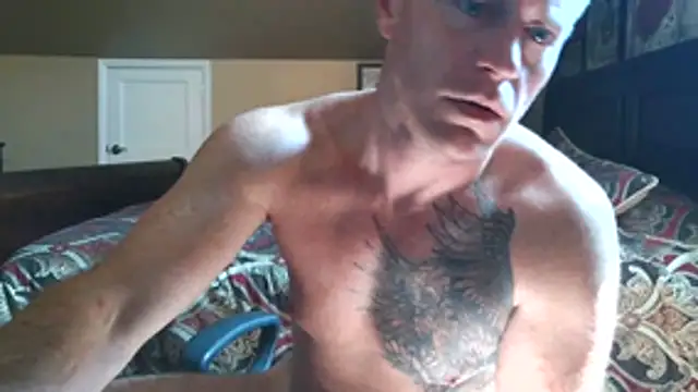 Snapshot of DILFiGuess11 chatting on 07/12/26, 08:09 DILFiGuess11 online show from 07/12/26, 08:09