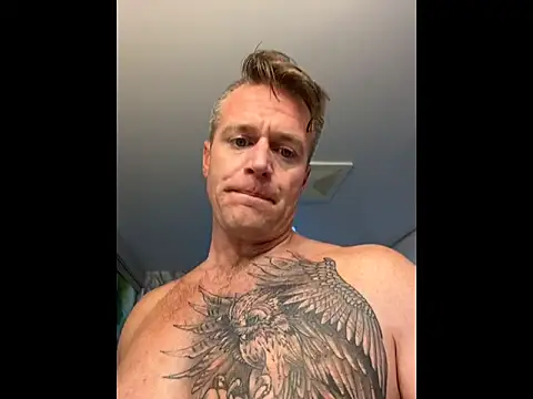 Snapshot of DILFiGuess11 chatting on 06/12/26, 10:46 DILFiGuess11 online show from 06/12/26, 10:46