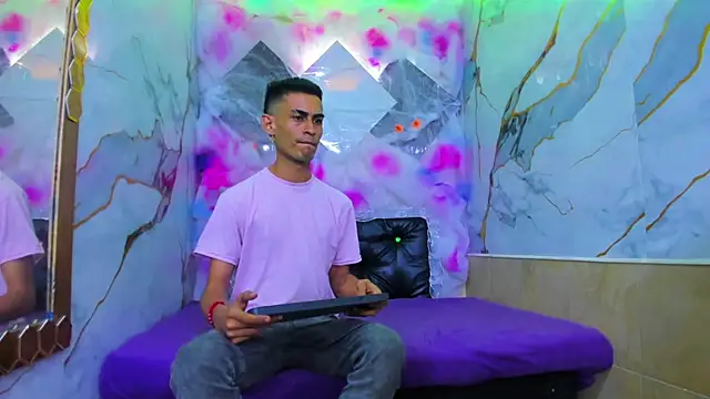 Golldens Dreamss online show from 11/08/25, 05:22