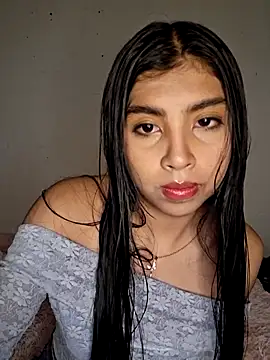 Snapshot of DianeSuns_ chatting on 09/20/25, 02:05 DianeSuns online show from 09/20/25, 02:05