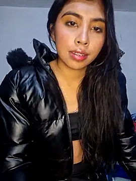 Snapshot of DianeSuns_ chatting on 10/16/25, 01:03 DianeSuns online show from 10/16/25, 01:03