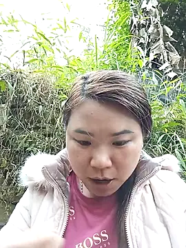 may-squirl online show from 12/18/25, 05:56