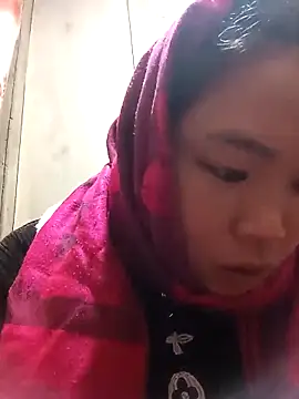 may-squirl online show from 11/22/25, 11:09