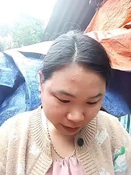 may-squirl online show from 10/29/25, 01:48