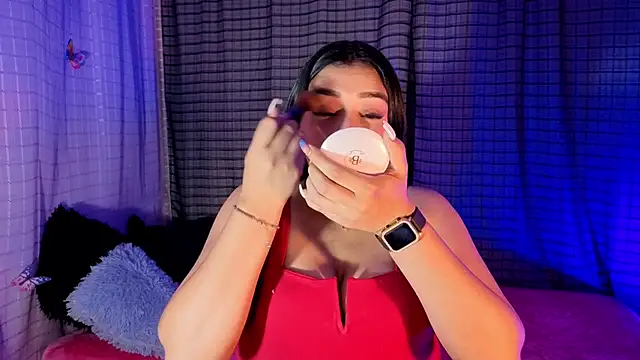 Kayleemorales online show from 10/25/25, 07:58