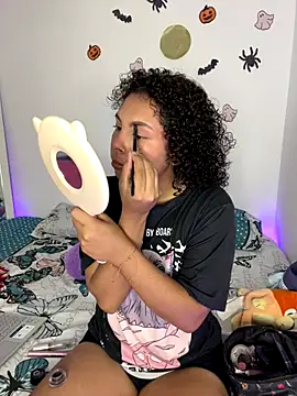 ViolettaMiller  online show from 11/04/25, 01:15