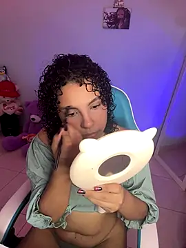 Snapshot of ViolettaMiller_ chatting on 09/23/25, 01:07 ViolettaMiller online show from 09/23/25, 01:07