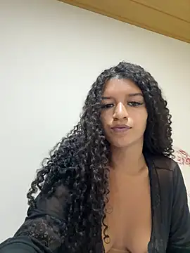 larajuli online show from 02/17/26, 09:34