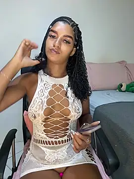 Snapshot of larajuli chatting on 03/13/26, 09:31 larajuli online show from 03/13/26, 09:31