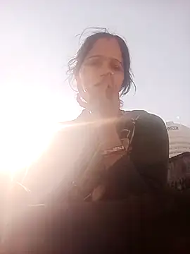 Jooli xx online show from 11/08/25, 03:21