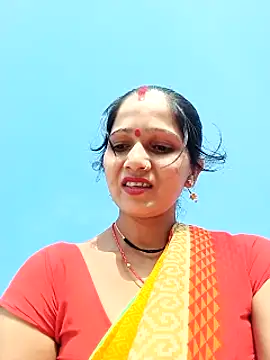 Snapshot of Jooli_xx chatting on 09/10/25, 02:43 Jooli xx online show from 09/10/25, 02:43