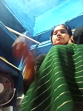 Jooli xx online show from 02/15/26, 03:44