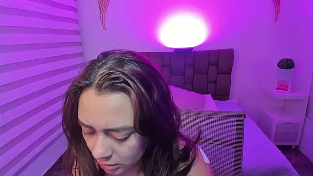 Snapshot of ambar_69_ chatting on 11/11/25, 04:18 ambar 69 online show from 11/11/25, 04:18