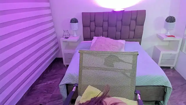 Snapshot of ambar_69_ chatting on 11/10/25, 04:50 ambar 69 online show from 11/10/25, 04:50