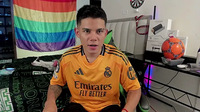 Snapshot of Jack_castell chatting on 10/04/25, 04:08 Jack castell online show from 10/04/25, 04:08