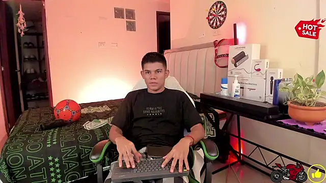 Snapshot of Jack_castell chatting on 10/08/25, 11:12 Jack castell online show from 10/08/25, 11:12