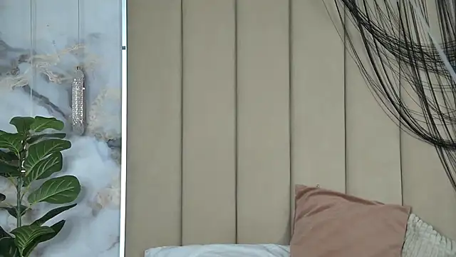 Snapshot of LilithAmory chatting on 11/04/25, 08:34 LilithAmory online show from 11/04/25, 08:34