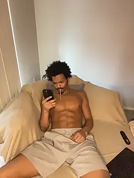 TRILLAHUNG online show from 01/13/26, 06:23