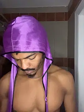 TRILLAHUNG online show from 12/02/25, 07:43