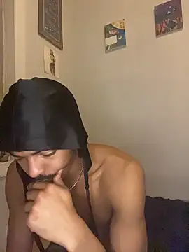 TRILLAHUNG online show from 11/18/25, 03:43