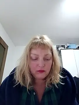 LiluLiluLilu online show from 12/22/25, 07:25