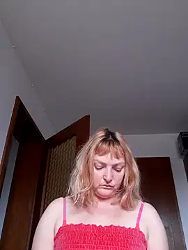LiluLiluLilu online show from 10/27/25, 08:26