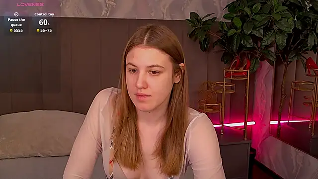 Snapshot of MelanieHenders chatting on 12/03/25, 05:30 MelanieHenders online show from 12/03/25, 05:30